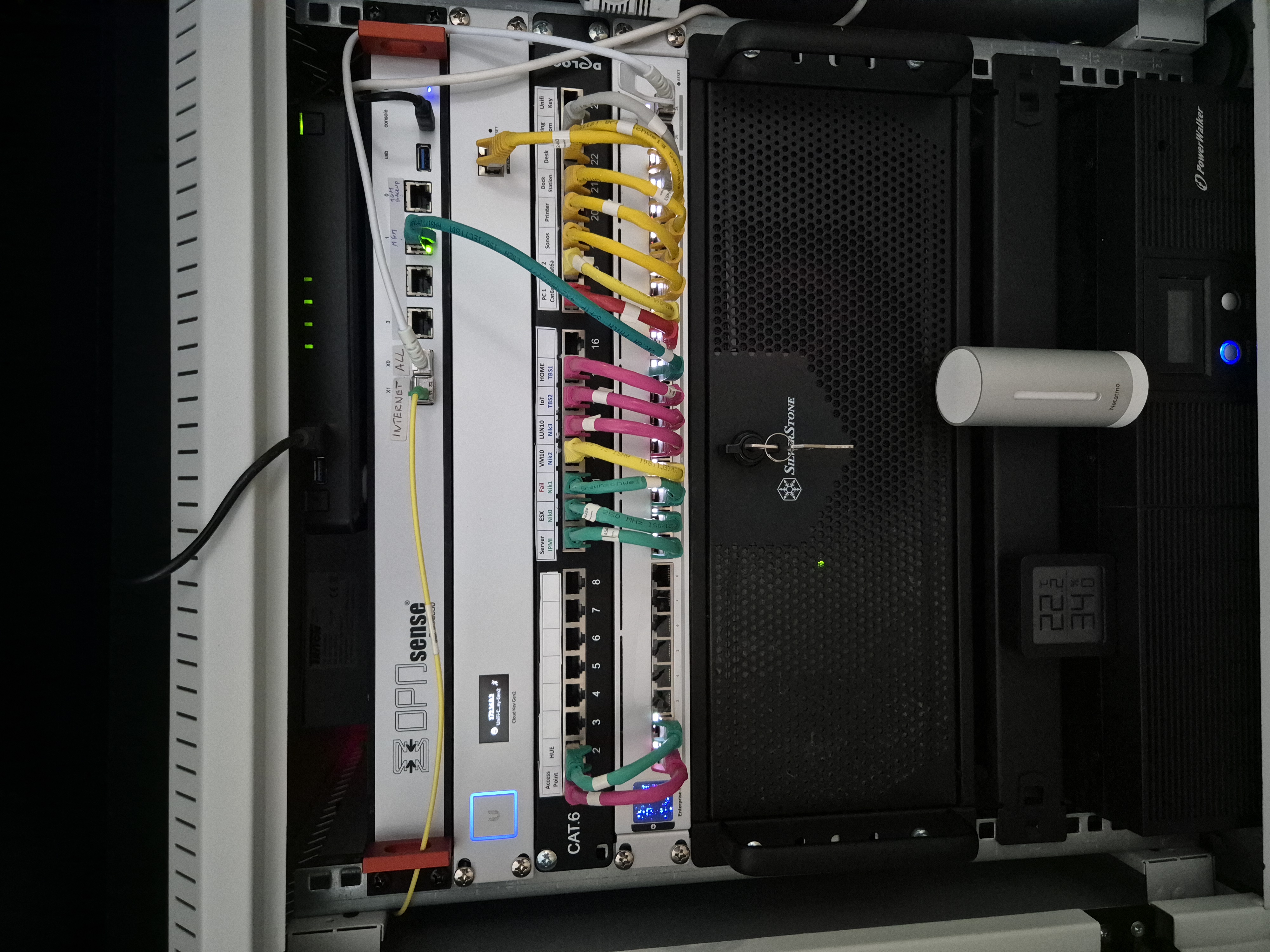 Home lab — server rack with switch, router, server and UPS for validator node operations